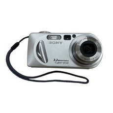 소니 사이버샷 3.2 메가픽셀 DSC-P8 카메라 SKU 1053, 1개