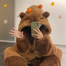 뽀글뽀글 눈감은 카피바라 잠옷 벨벳 겨울 후드 귀여운 파자마파티 일체형 잠옷