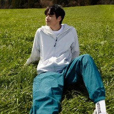 스파오윈드브레이커