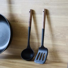 오슬로 느와르 블랙 실리콘 우드핸들 조리도구 2종세트 (국자 뒤집게), 단품, 1개