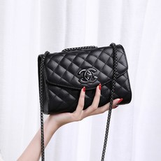 프라다손뜨개가방