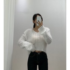 페이크카라브이넥