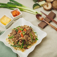 차돌숙주볶음