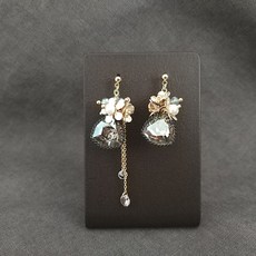 세레나 언발란스 귀걸이 천연석 공방 수공예 스와로브스키 원석 블링블링