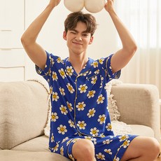 b8ffe06e345bc8db8509b4e4a793a0da2e812d5fd223c77c9c62c822bf6d.jpg
