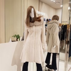 EGOIST NC02 페미닌 A실루엣 슬림무스탕 EK4MC064