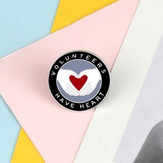 샤넬하트브로치