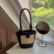 라탄크로스백