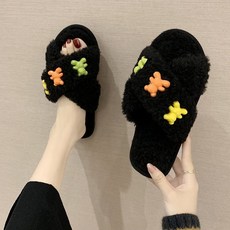 하트 곰돌이 털신 털실내화 슬리퍼 여성 겨울 가을 보온 수족냉증 사무실 발시림 방지 꽃무늬