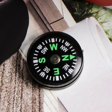Plastic Magnetic Pocket Compass Wild Survival Pocket Tool Navigation Compasses Portable Camping, 1개, Black, 단일