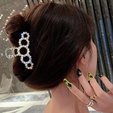 77373fce1796b53756edc2af4828a4dc336e5b6b62910101905ed2322f3f.jpg