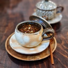 보산토기 손맛이 느껴지는 뚜껑 있는 전통 쌍화차잔 대추차잔 한방차잔 세트 분청 덤벙 350ml, 빗살, 1개