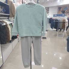 a540490464a8c6171646297e04b65bd6a4d7b7fc623d2f16f2e41061a68e.jpg