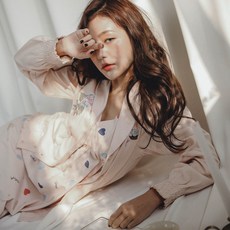 c90ba02b60edc35766cb2955df3dbf79f29687c2089a9fd40842b1c8ad42.jpg