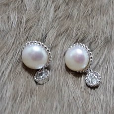 진주딸랑이귀걸이