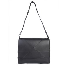 보테가베네타 남자 크로스백 숄더백 Black Leather 578352VBIU01000