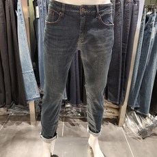 dc52f6b58711f8e3ea816b5d4bf9a488ea6768a0bccb0fd7f9617b7233a3.jpg