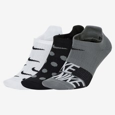 나이키에브리데이플러스라이트