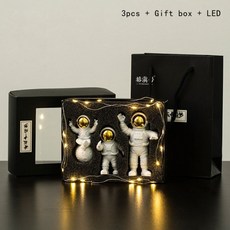 컴퓨터우주인피규어