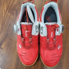 밸롭배드민턴화