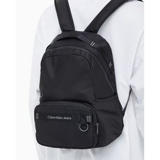 부샤익스플로러백팩