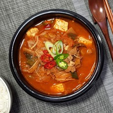 [캐리앤쿡] 목살김치찌개 밀키트, 2인분, 921g
