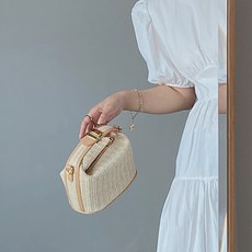 6e6de1070eaf2507343d2af9a75dda21d2c077b046e4b162226dd3bc64b7.jpg