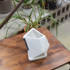 c76832bb94d690d66033639c92e687c09b0d0146303977a73a278c8fb7a5.jpg