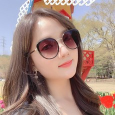 bbf72984a939b84c1908b4583076e021e1ef53e657a00e1dc8932cf14de3.jpg