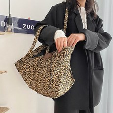 1e1388327cb7c6b182174da5a17b3a516365900811682bee0bfe1a8d8049.jpg
