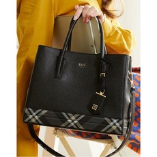 닥스 악세서리 여성 20SS [OXFORD EDIT] 블랙 가죽 체크배색 로고 참장식 3단 토트백&크로스백 DCBA0E303BK
