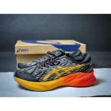 런닝화 마라톤화 조깅화 노바 블라스트 3 1011B458-001