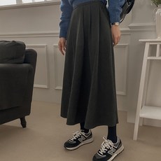 뒷밴딩핀턱플레어피치기모스커트