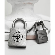 자물쇠목걸이