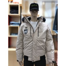 리트머스 남녀공용 후드 탈부착 라쿤털 탈부착 가능하고 충전량이 많아 따뜻하고 빵빵하고 핏까지 예쁜 빵빵한 덕다운 오리털 숏점퍼 숏패딩 LJ4WU831-004