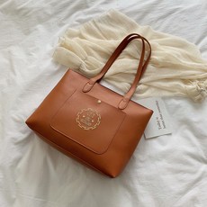 블라썸 자수 프린팅 대용량 가죽 숄더백