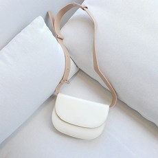 솔리드마켓 반달 하프문 버터백 차정원 손담비가방