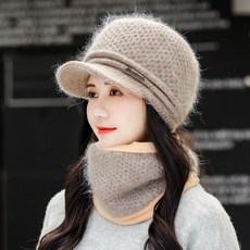 패딩방울모자