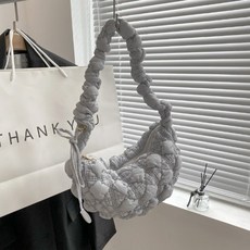 [Bahn 4컬러] 하프문 퀼팅 셔링끈 숄더백