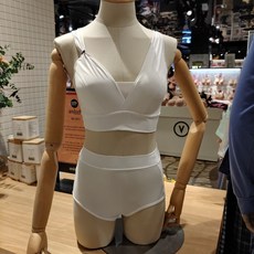 0aa047f1e2e5fee23a347503ad5002c7000425d975f81d1b78721ee909aa.jpg