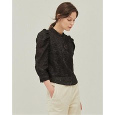 바네사브루노 아떼 20SS 블랙 펀칭자수 린넨 7부소매블라우스 VLBL0B219BK