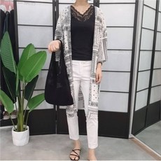 오프리미츠 패션 단독상품 화이트 페이즐리 로브 롱 가디건 E20CD2701IV FI