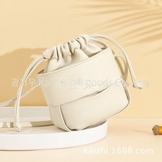 b9e59359f4d811c1cae96bcd62c54992ee22ad4122bbf8cb514d1e313b34.jpg