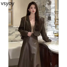 vsyoy 가을 하이 엔드 레트로 짧은 가죽 재킷 높은 허리 스커트 투피스 세트