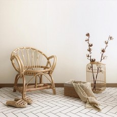 235마켓 미니라탄체어 어린이 싱글 1인 아기 감성 의자 컨셉 사진