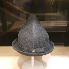a149c5a4af3327513b402aa792a817ba8124b1013e0f1c8ac15499391101.jpg