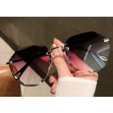 aed171034a68559ced8d392c61e589e963e5ba4266a28c45e41dd6d1ae6e.jpg