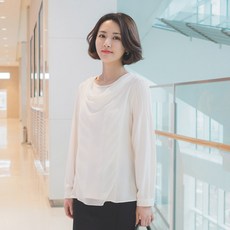 조이마담 / T5126 비즈넥 엔젤 블라우스 엄마옷 중년여성의류