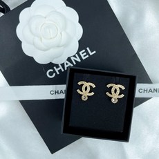 샤넬로고목걸이