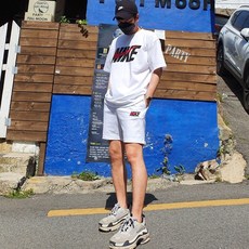 //상품명